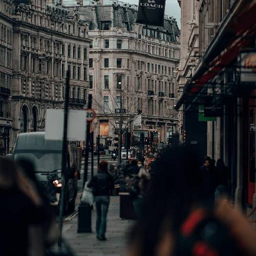 همینه ثروت من منی که توی قلبم یه جنگل خزون پر از درخت زرد پوشه